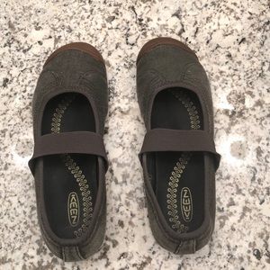 Keen Mary Janes. Size 8